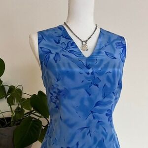 VTG 90s 100% Silk Dress Blue Floral V-Neck Midi Length Sleek Cocktail Old Money